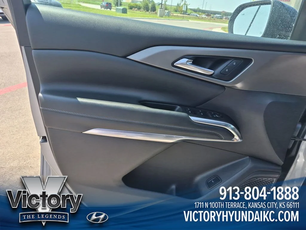 Used 2025 Gray Chevrolet LT image 10