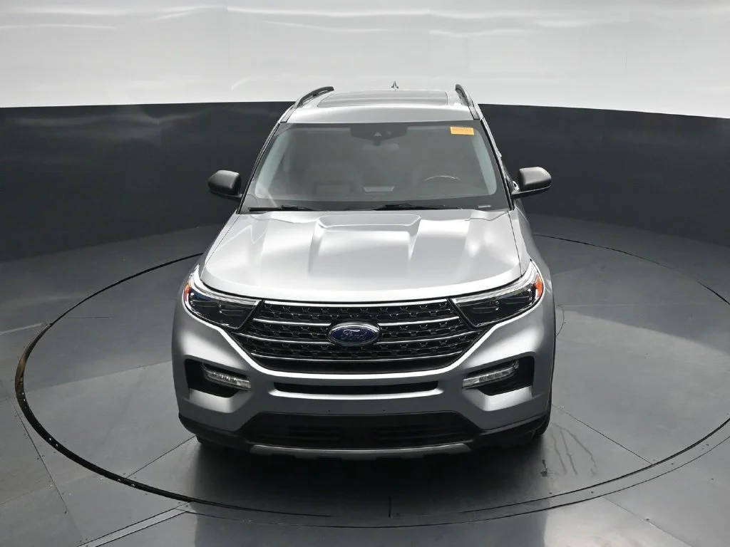 Used 2021 Silver Ford XLT image 32