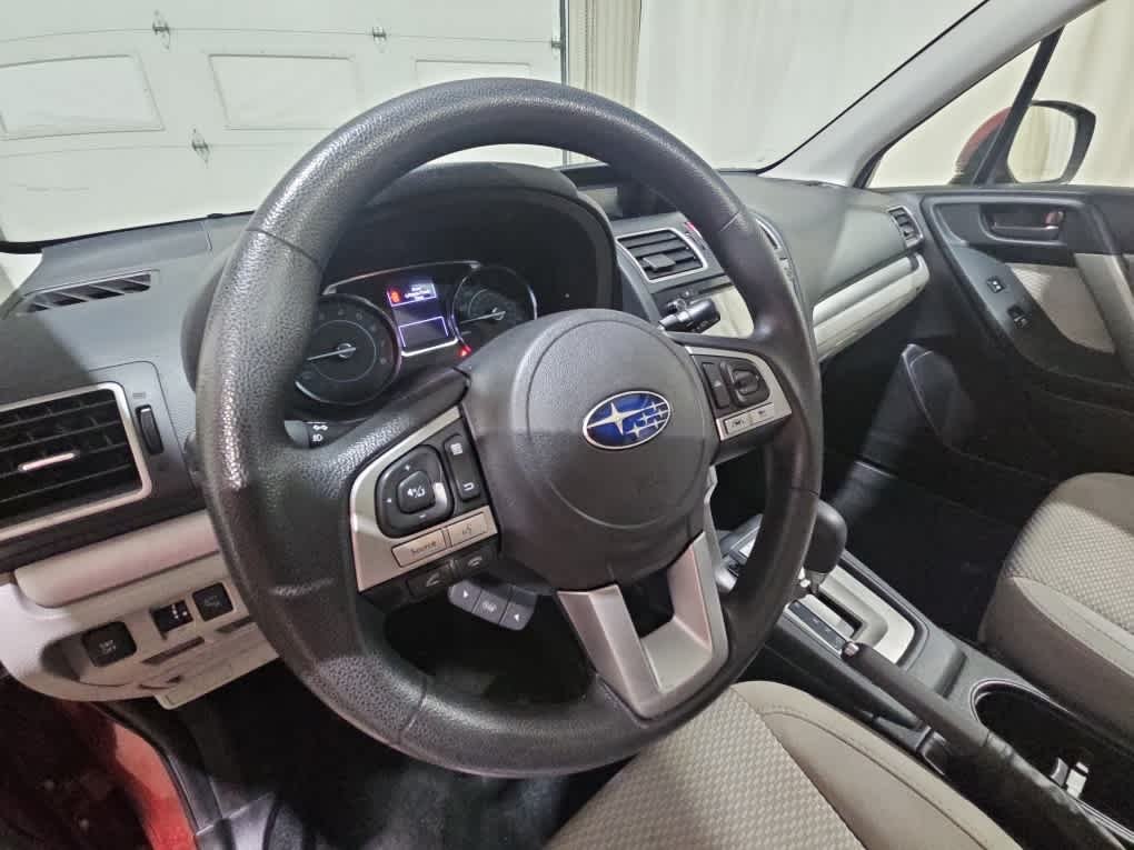 Used 2018 Venetian Red Pearl Subaru Premium image 19