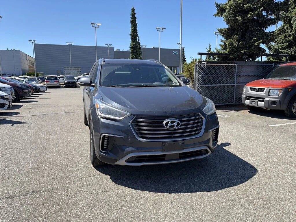 Used 2019 Iron Frost Hyundai AWD Essential Dilawri Certified   Local BC   Great image 3