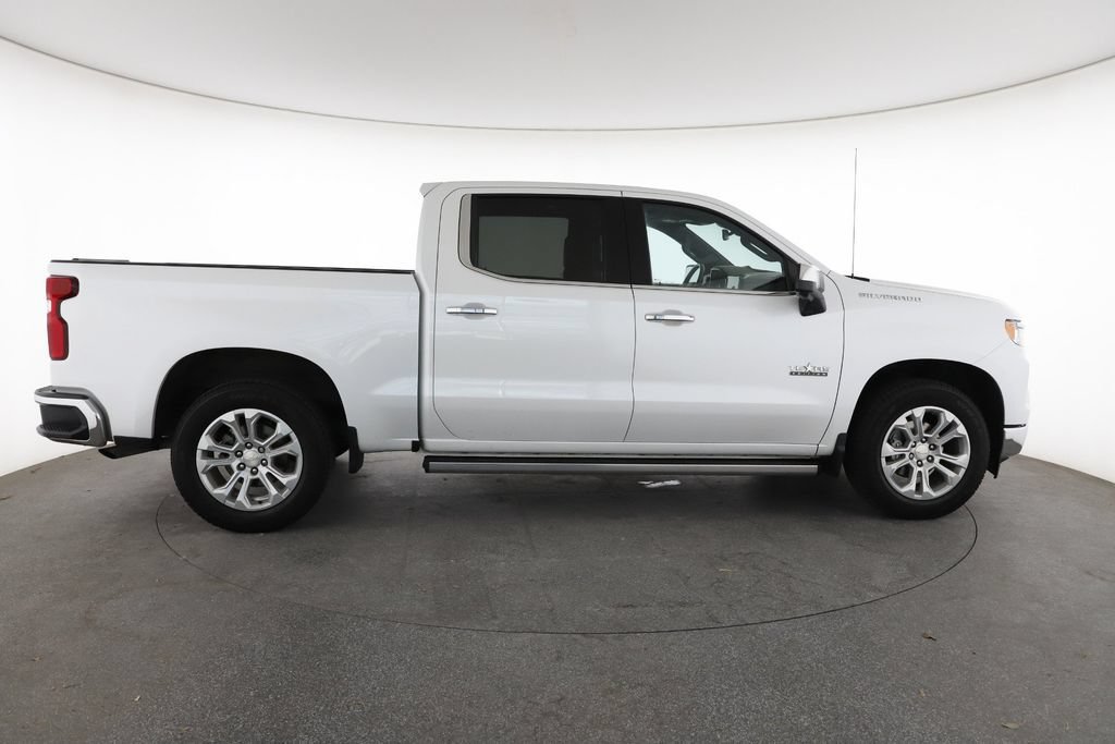 Used 2023 Iridescent Pearl Tricoat Chevrolet LTZ image 14