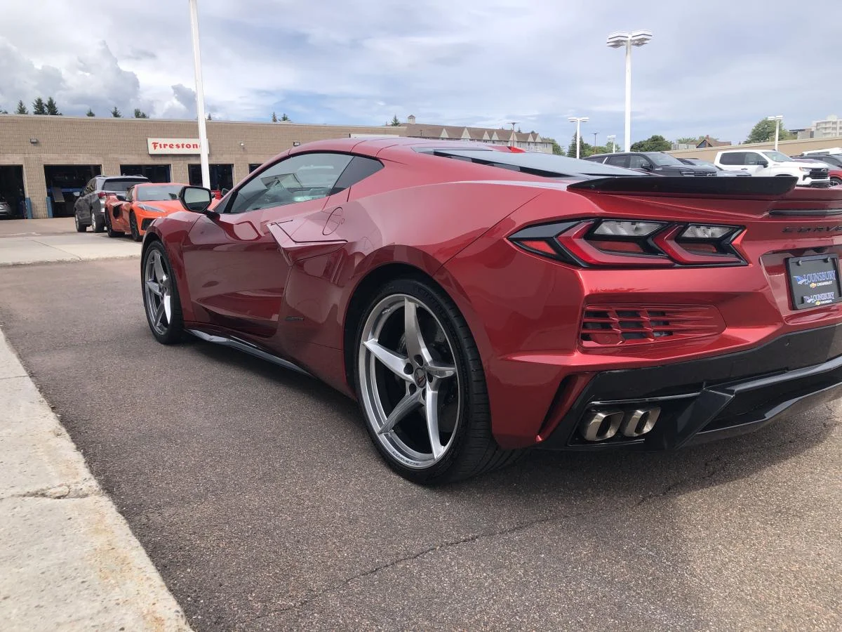 Used 2025 Red Chevrolet 2dr E-Ray Cpe w/2LZ image 6