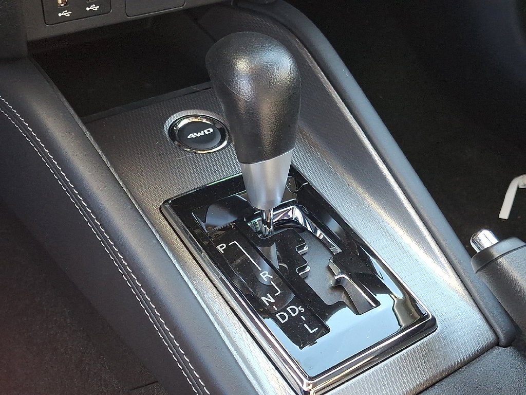 New 2026 Blue Mitsubishi 2.0 ES image 8
