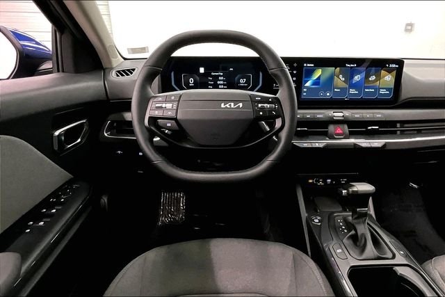 2025 Kia K4 EX - Photo 6