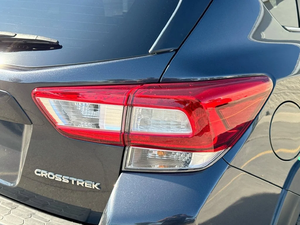 Used 2018 Gray Subaru 2.0i Limited image 31