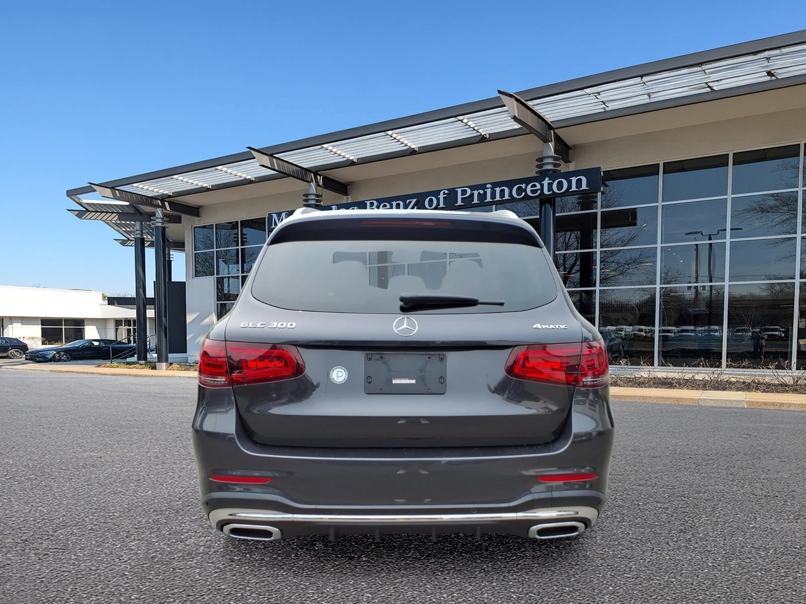 Certified Used 2022 Graphite Grey Metallic Mercedes-Benz GLC 300 4MATIC® SUV image 4
