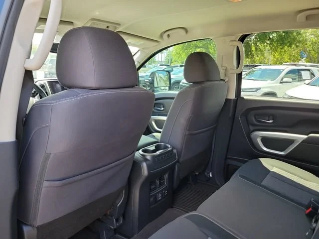 2021 Nissan Titan SV - Photo 12