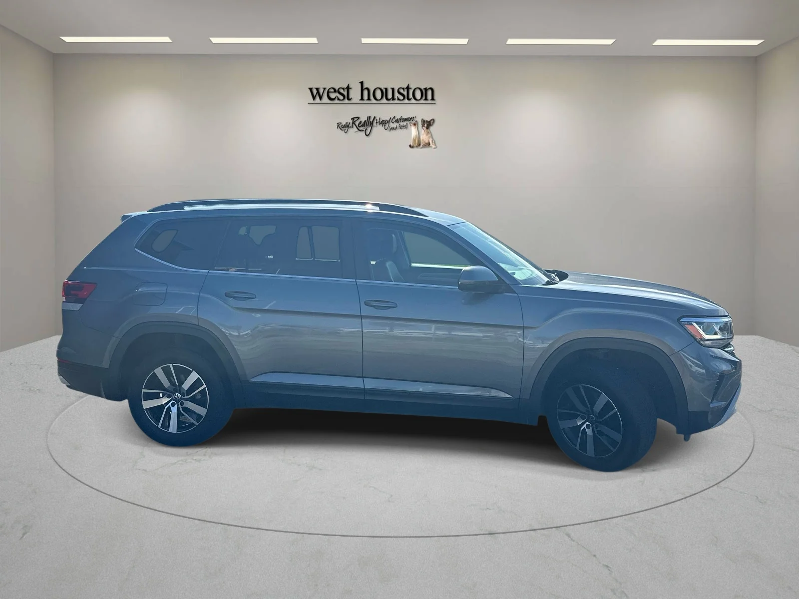 Used 2022 Gray Volkswagen 2.0T SE image 4