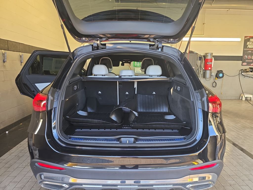 Certified Used 2024 Black Mercedes-Benz GLC 300 image 13