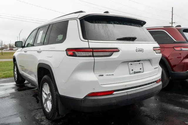 Used 2023 White Jeep Laredo image 6