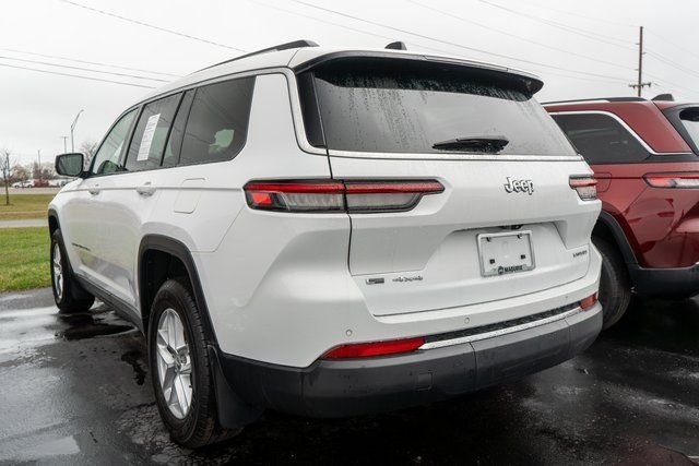 Used 2023 White Jeep Laredo image 6
