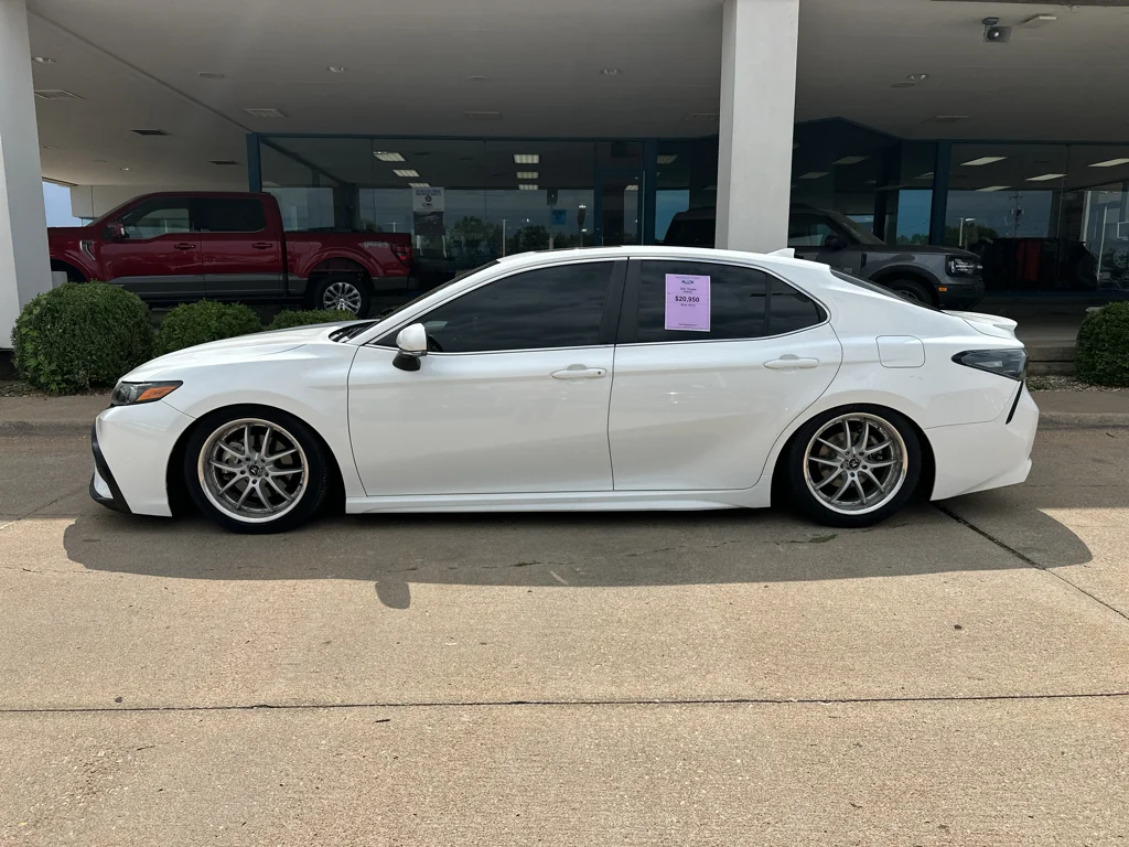 Used 2021 Super White Toyota SE image 12