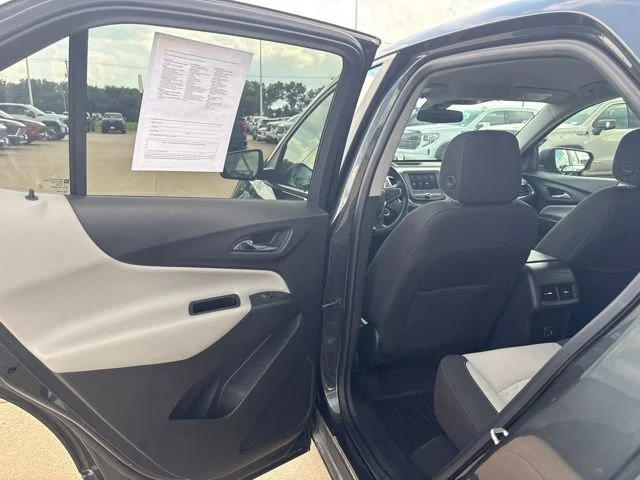 2020 Chevrolet Equinox LS - Photo 27