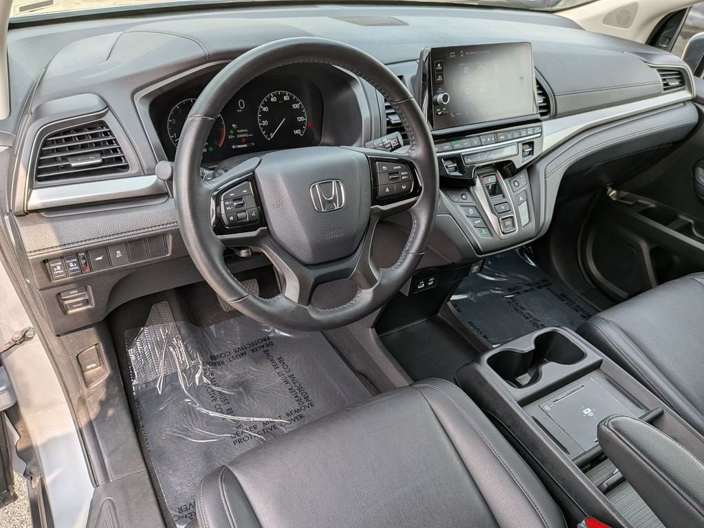 Used 2025 Silver Honda EX-L image 17
