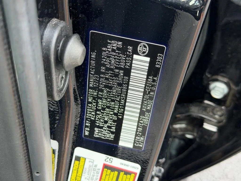 2024 Toyota Camry SE - Photo 25