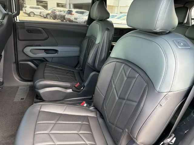 New 2027 Glacial White Pearl Kia X-LINE SX image 18