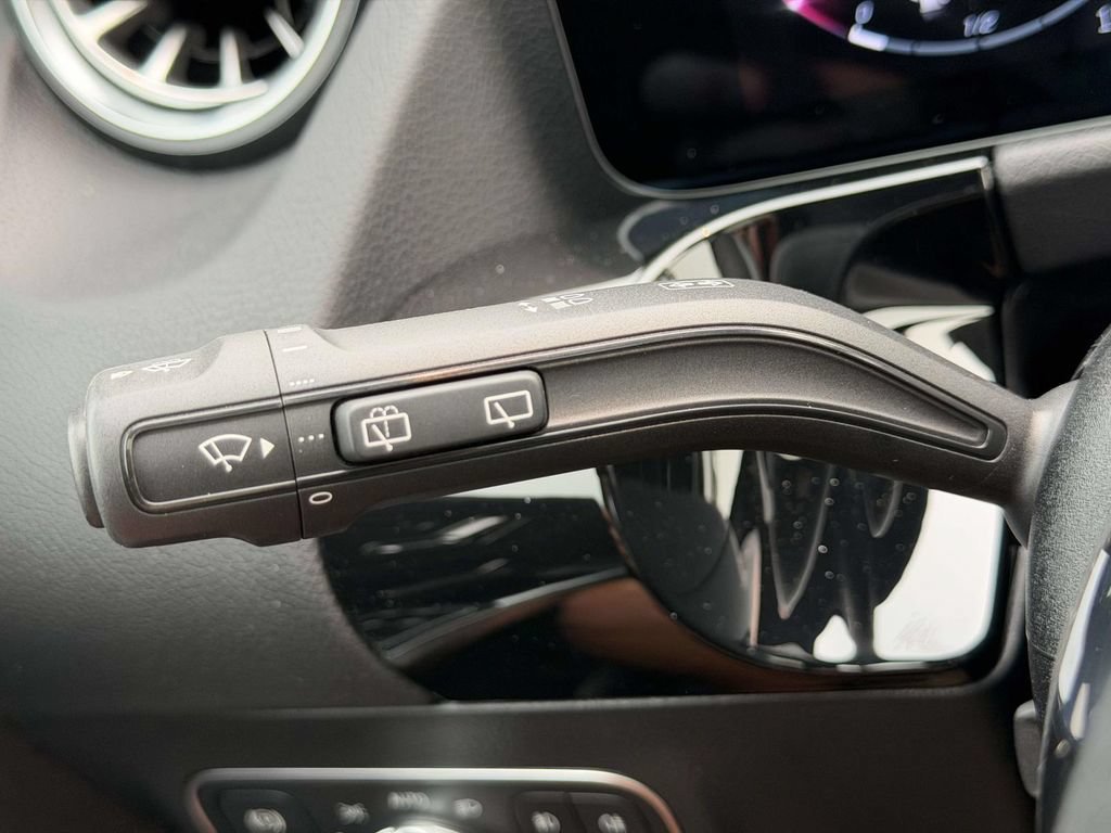 New 2026 Polar White Mercedes-Benz GLA 250 image 20