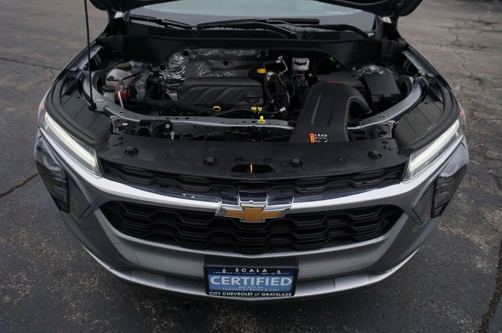 Used 2025 Gray Chevrolet LT image 27