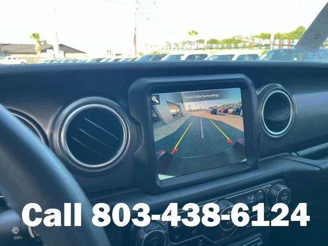 Used 2023 White Jeep Rubicon image 26
