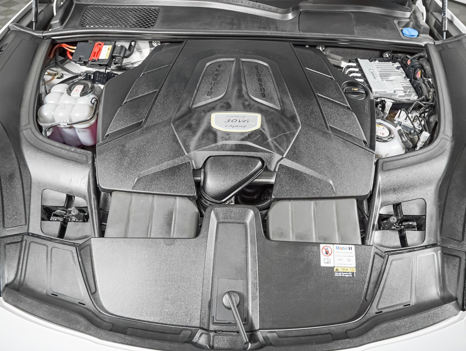 Certified Used 2023 CARRARA WHITE Porsche E-Hybrid Coupe image 12