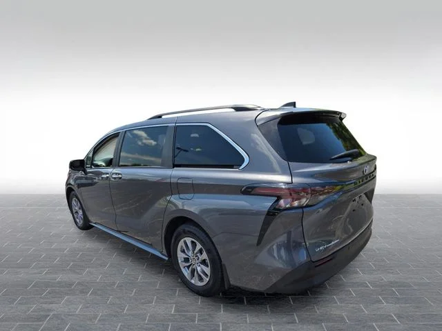 Used 2025 Gray Toyota XLE image 5