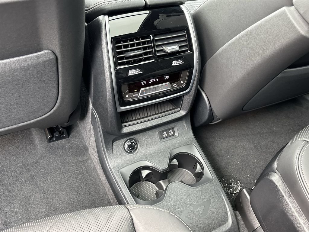 New 2027 Dravit Grey Metallic BMW xDrive40i image 23
