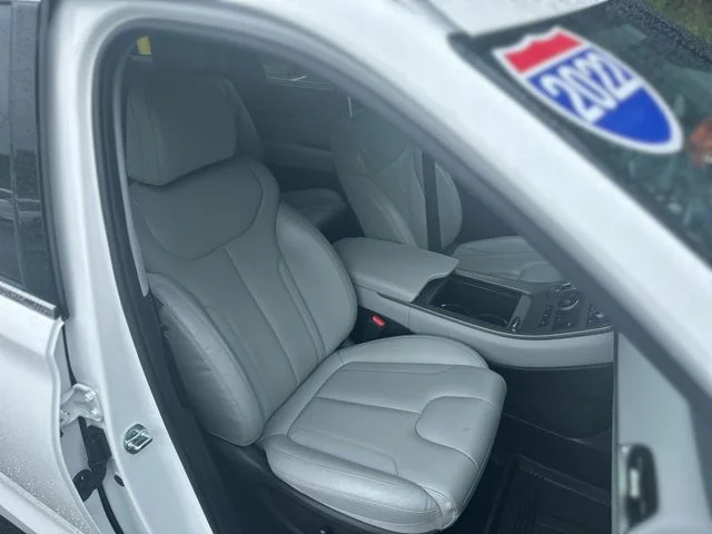Used 2022 White Hyundai SEL image 29