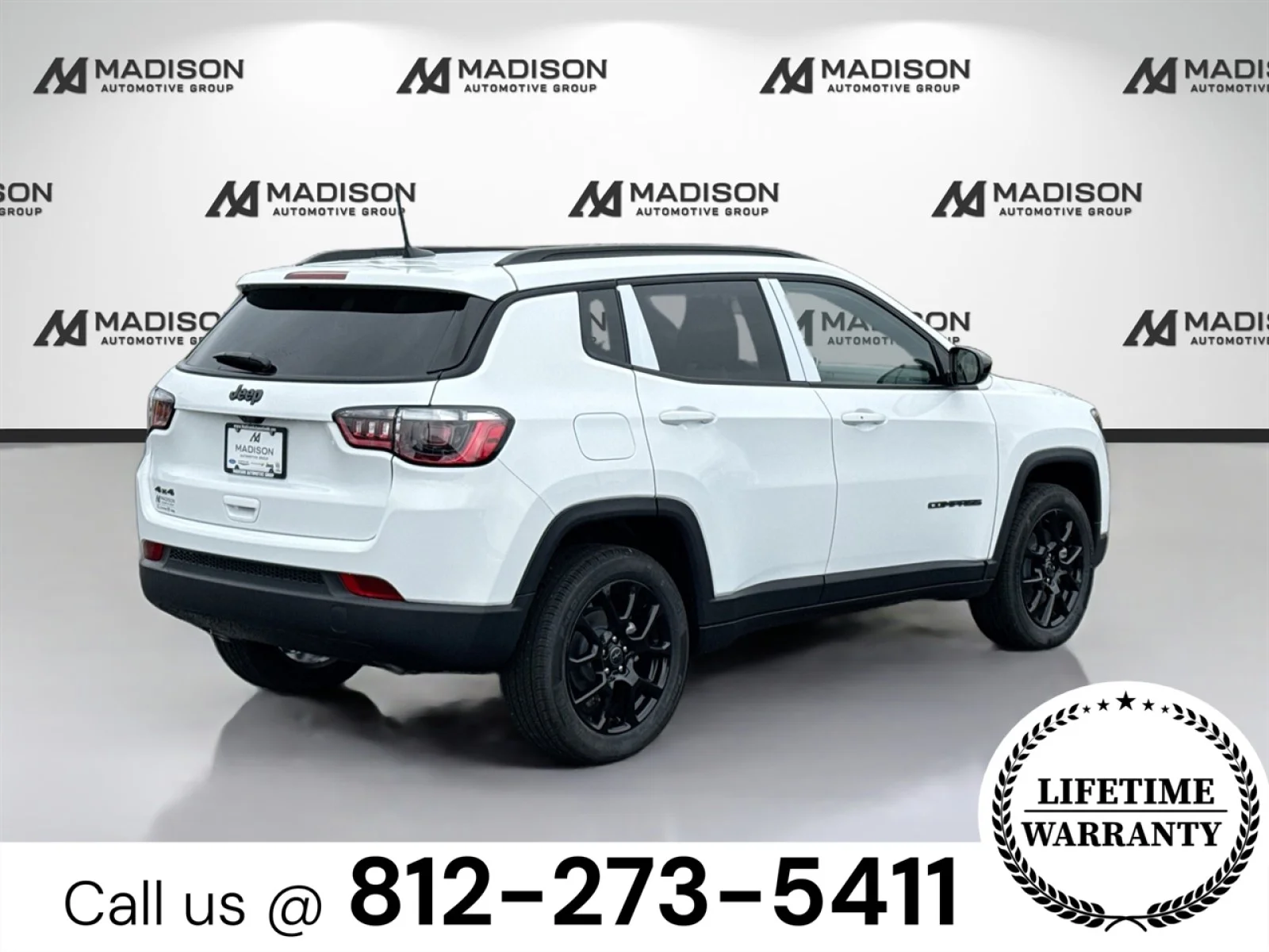 New 2026 Bright White Clearcoat Jeep Latitude Altitude image 5
