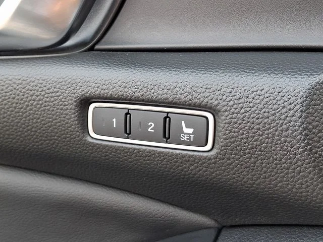 Used 2018 Gray Honda EX-L image 27