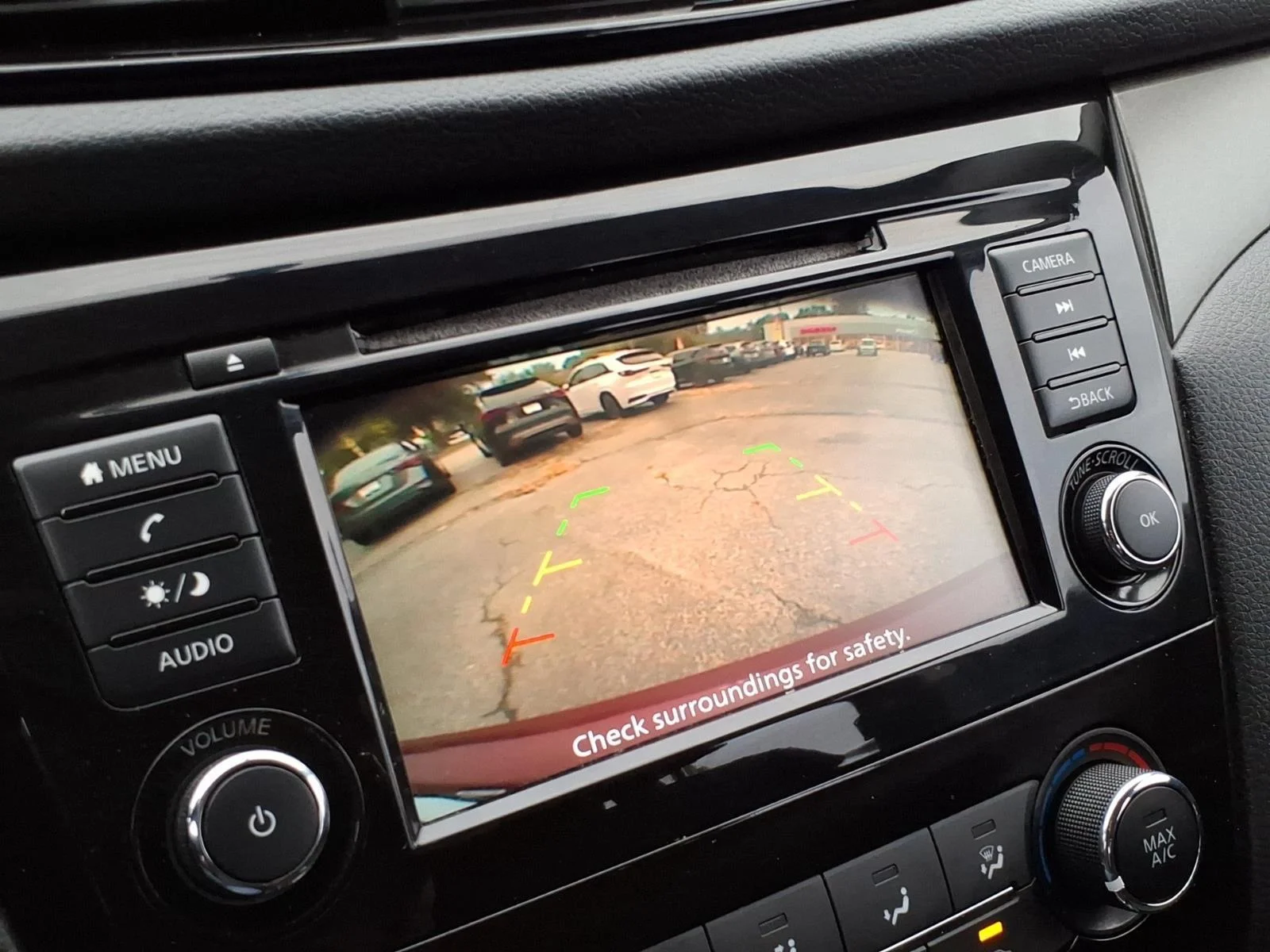 Used 2019 Scarlet Ember Tintcoat Nissan S image 16