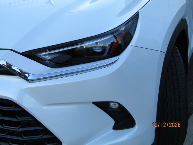 Certified Used 2024 Pearl Toyota Platinum image 9