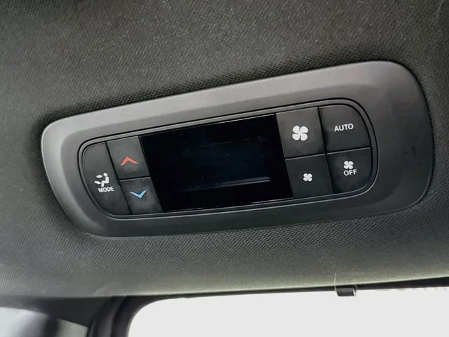 Used 2025 White Chrysler Select image 24