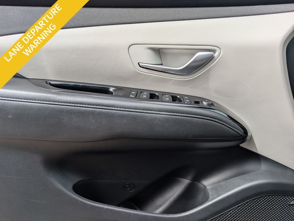 Used 2023 Black Hyundai Limited image 7