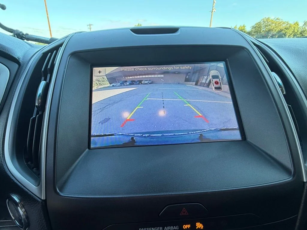 Used 2019 Green Ford SEL image 22