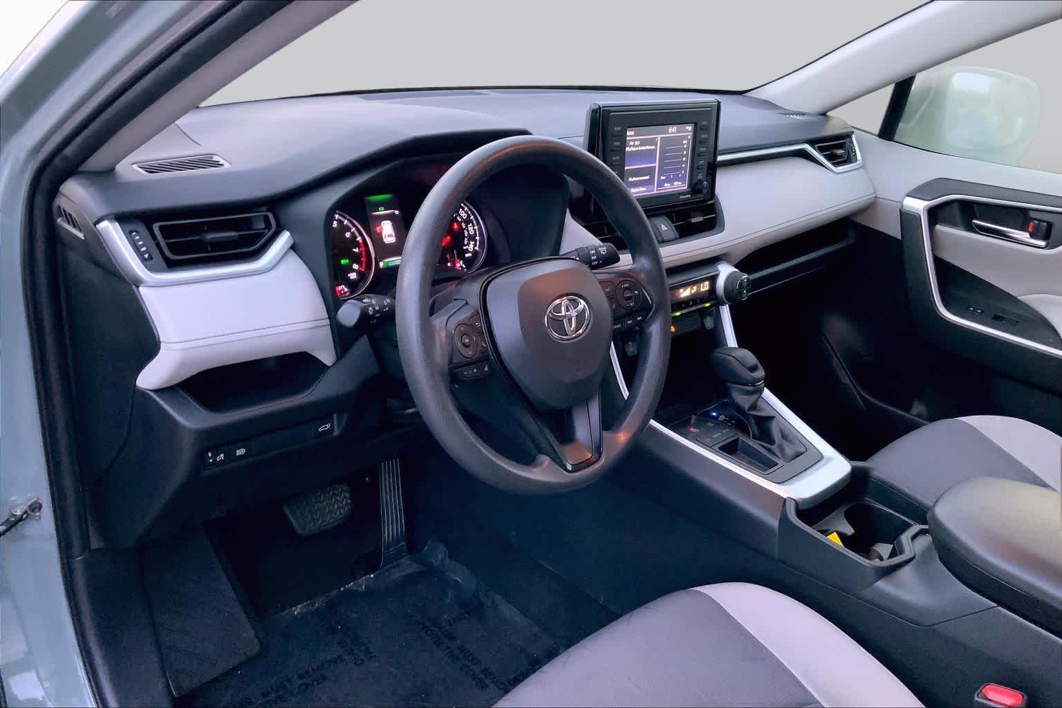 Used 2020 Lunar Rock Toyota XLE image 17
