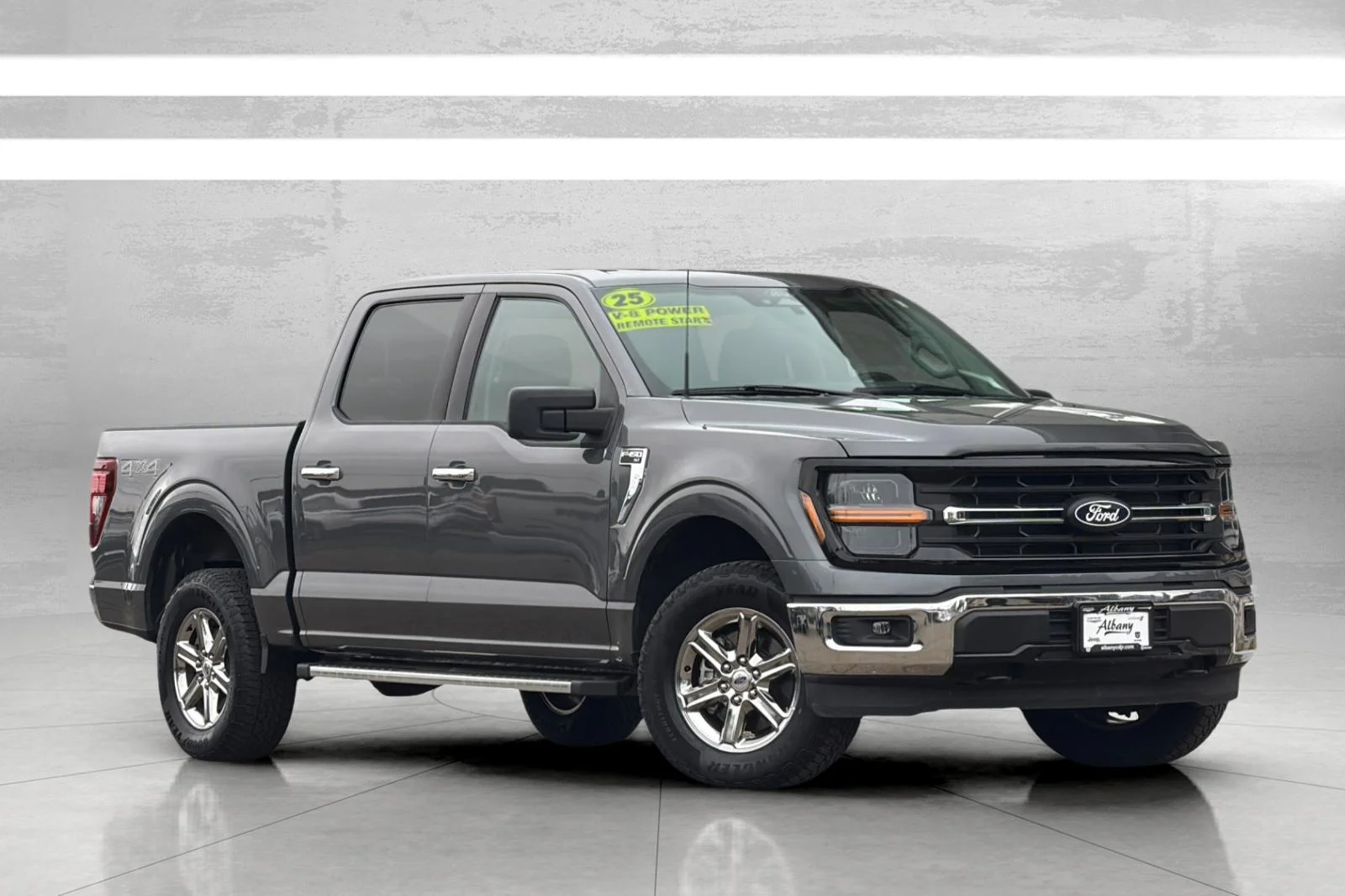 Used 2025 Gray Ford XLT image 2