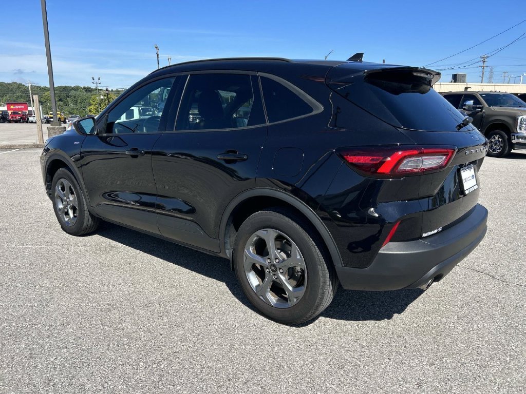 Certified Used 2025 Black Metallic Ford ST-Line image 6
