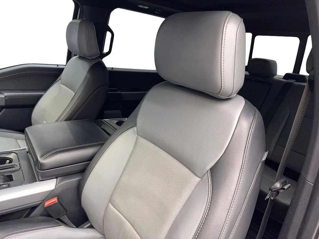 Used 2022 Silver Ford Lariat image 28