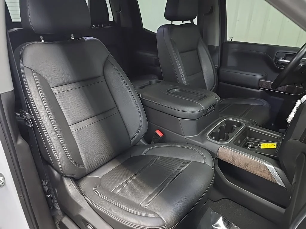 Used 2021 White GMC Denali image 15