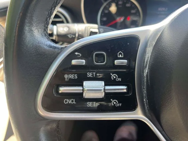Certified Used 2022 White Mercedes-Benz GLC 300 image 24