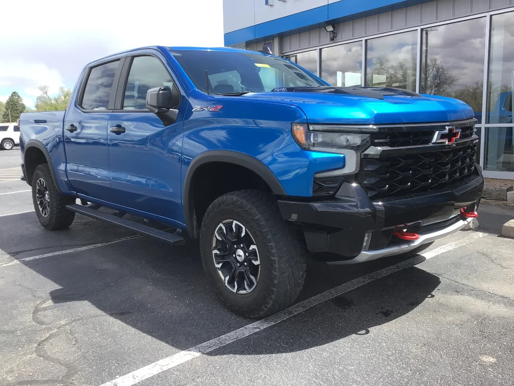 Used 2022 Glacier Blue Metallic Chevrolet ZR2 image 2