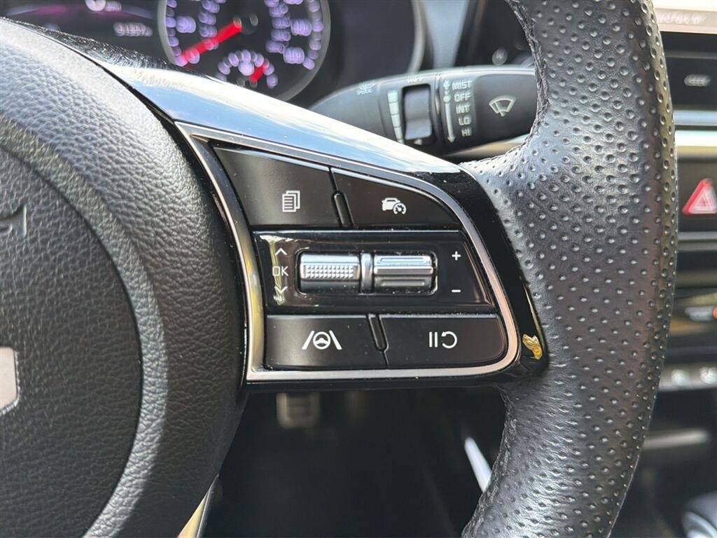 Used 2023 Snow White Pearl Kia GT-Line image 18