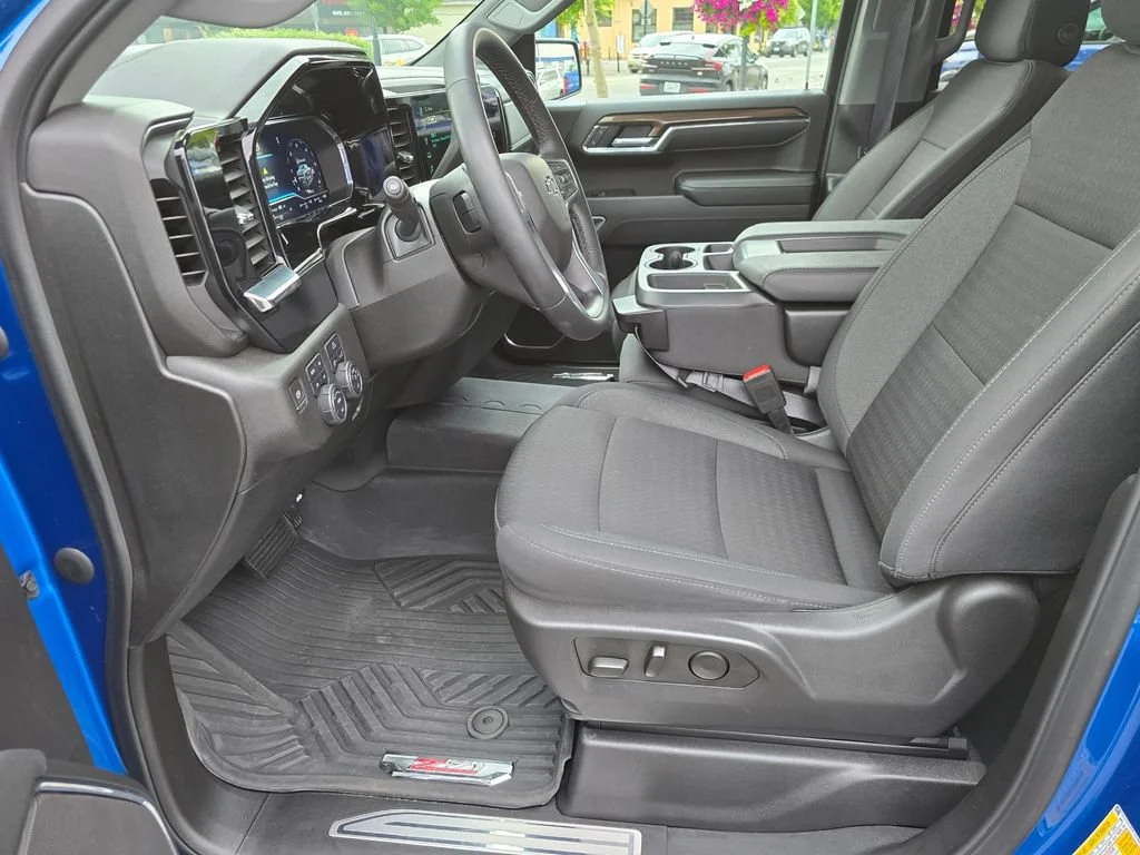 Used 2023 Glacier Blue Metallic Chevrolet RST image 26