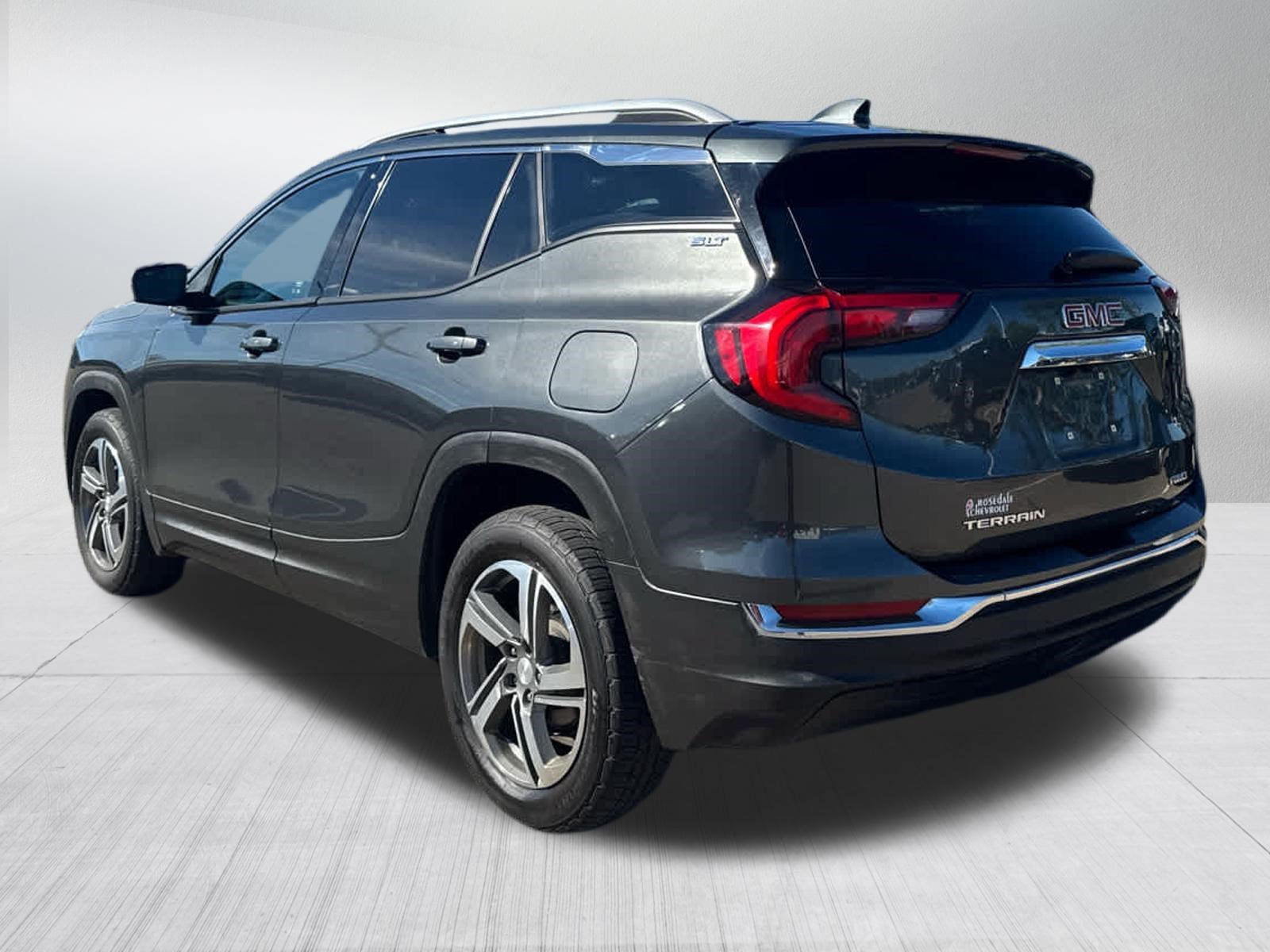Used 2020 GRAPHITE GRAY METALLIC GMC SLT image 5