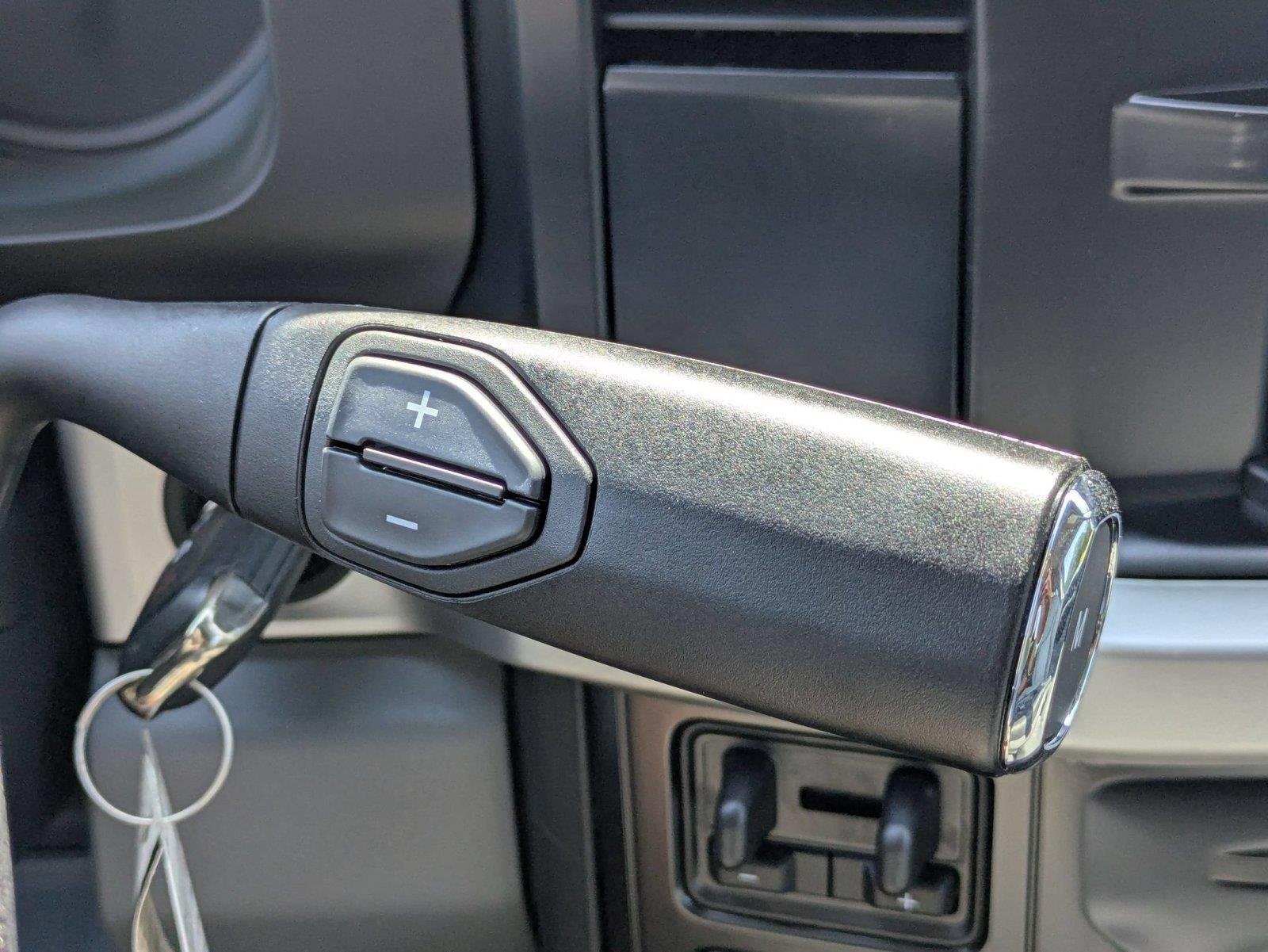 New 2026 Oxford White Ford F-350® XL image 22