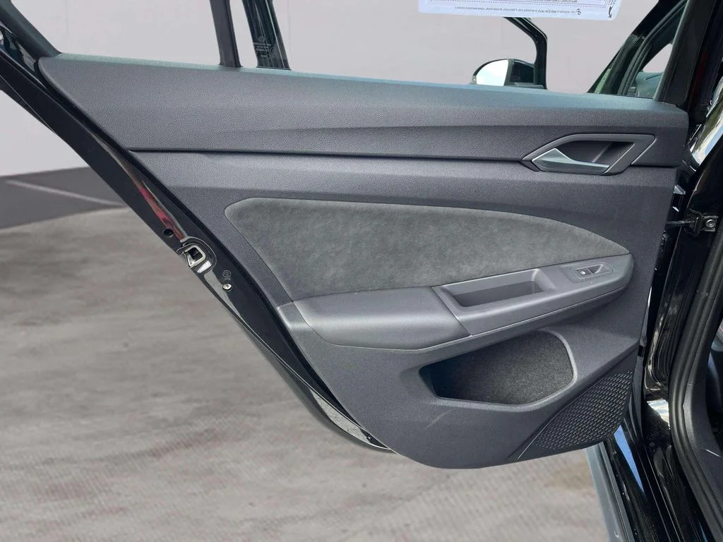Used 2024 Mythos Black Metallic Volkswagen 2.0T S image 22