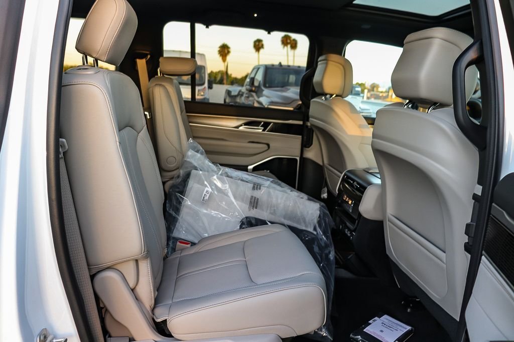 New 2026 Bright White Clearcoat Jeep Limited Reserve image 18