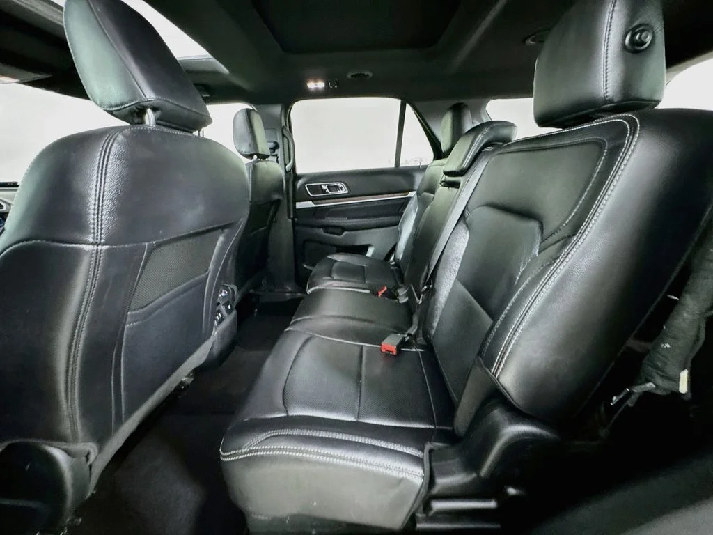 Used 2019 Black Metallic Ford Limited image 32