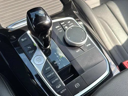 Used 2024 Black BMW xDrive30i image 17
