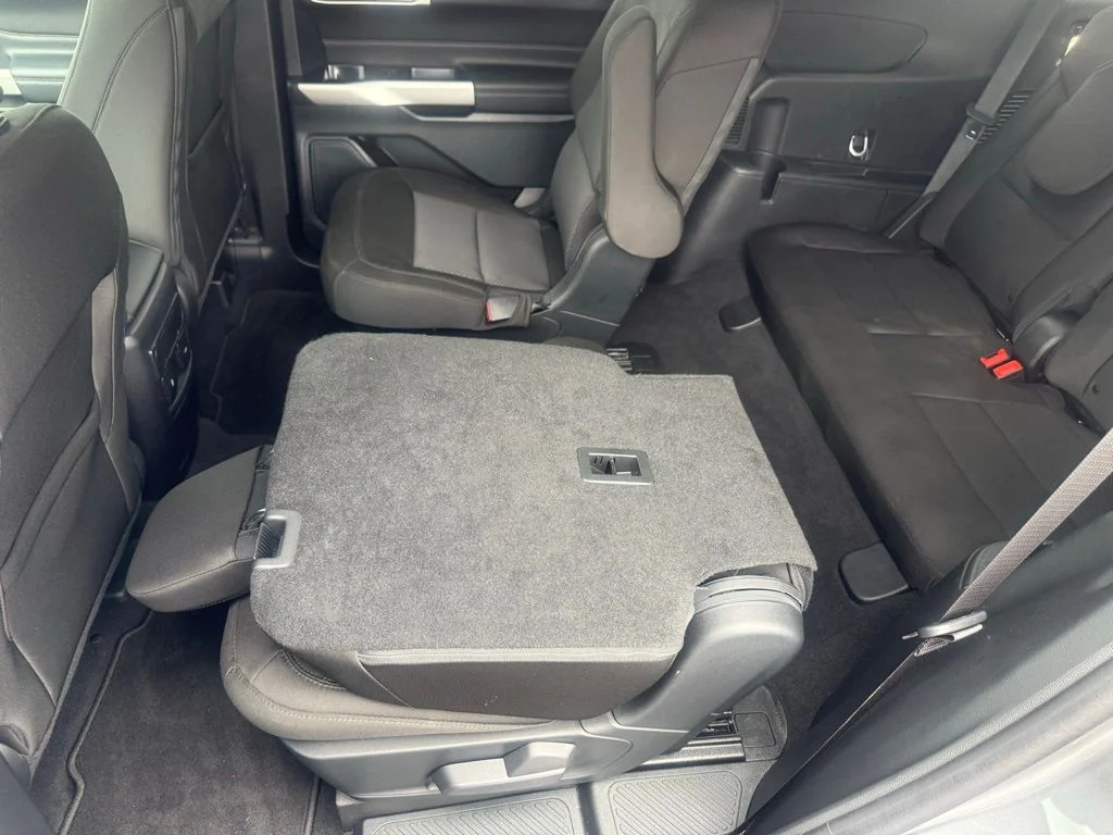 Certified Used 2024 Gray Metallic Ford XLT image 33